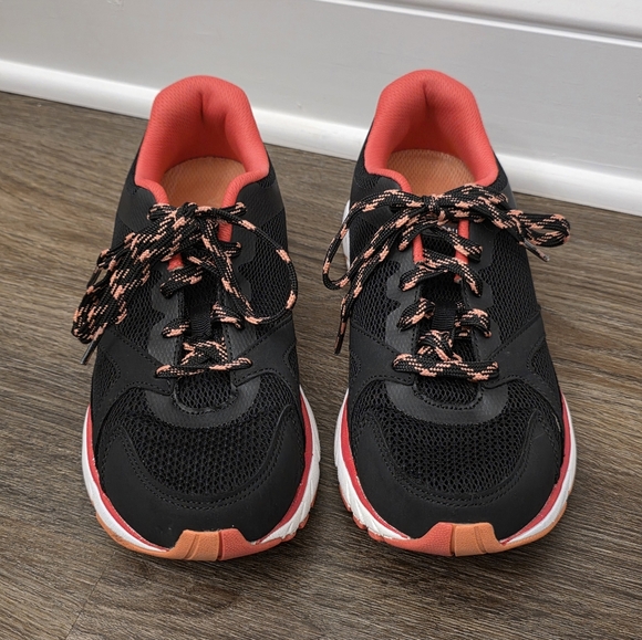 Vionic Black And Pink Tokyo Sneaker Size 9 - Picture 1 of 8